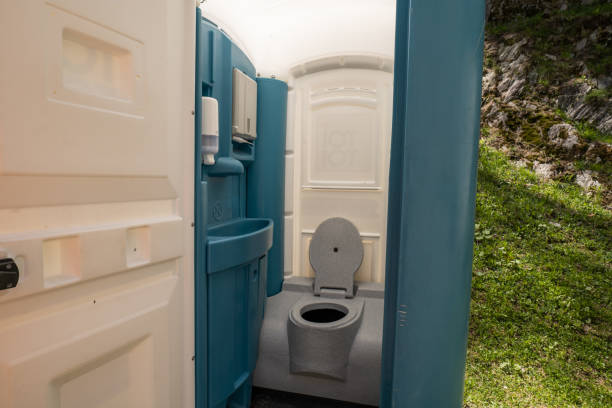 Best Portable bathroom rental  in Garberville, CA